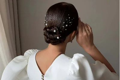 چگونه اکسسوری مو را با استایل لباس ست کنیم؟ 