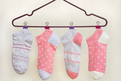 راهنمای کامل خرید جوراب زنانه و مردانه | نکاتی که قبل از خرید باید بدانید