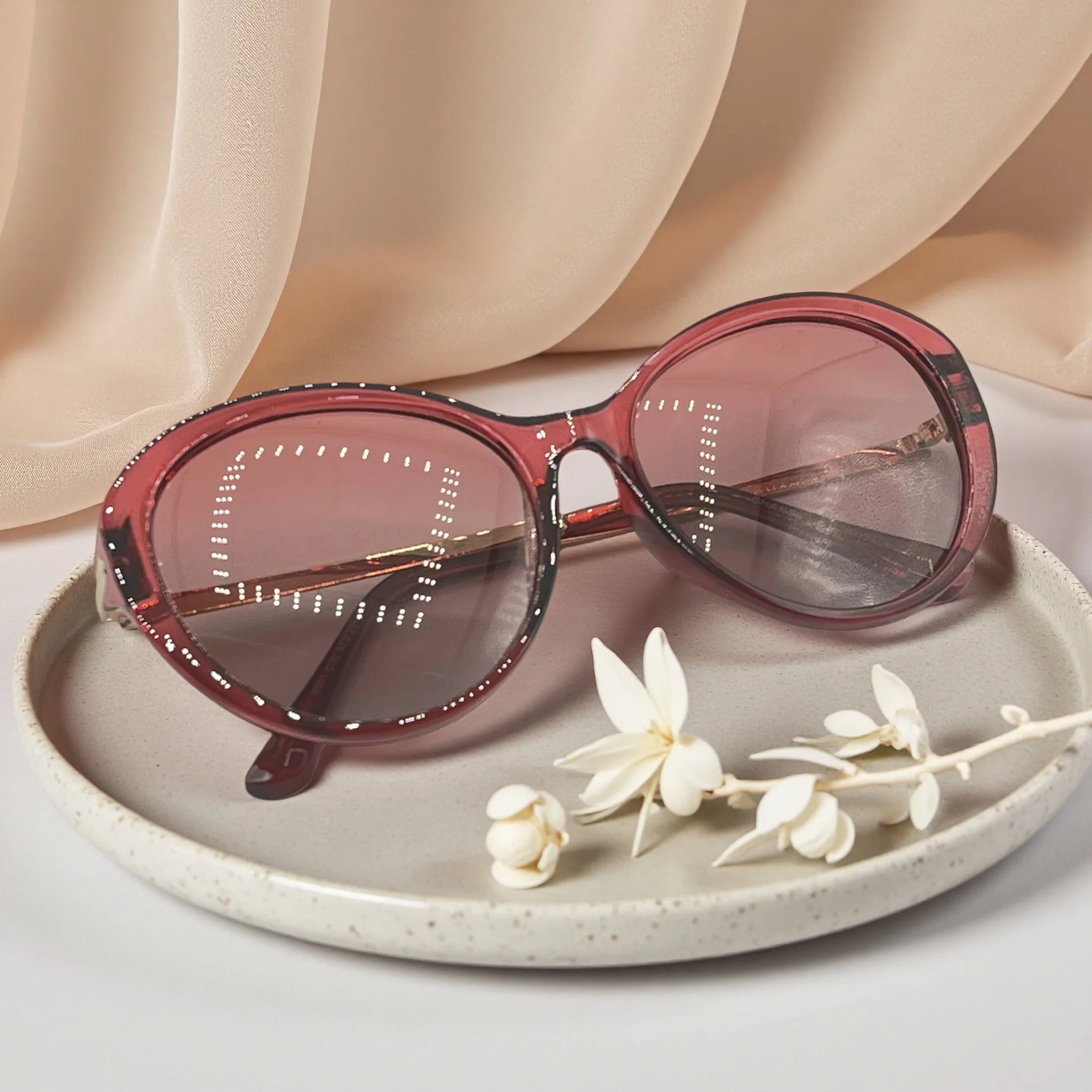 عینک-آفتابی-زنانه-شنل-مدل-گرادینت-قرمز