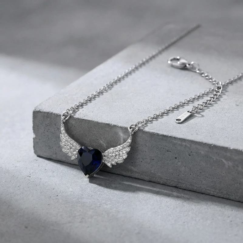 گردنبند-استیل-زنانه-بال-فرشته-نگین-قلب-مشکی