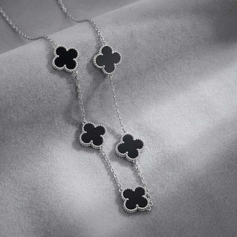 گردنبند-استیل-ونکلیف-رنگ-مشکی